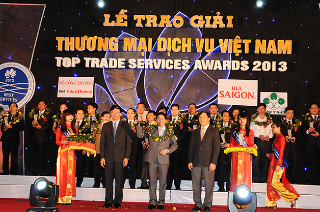 nic group nhận giải công ty thương mại dịch vụ tốt nhất 2013