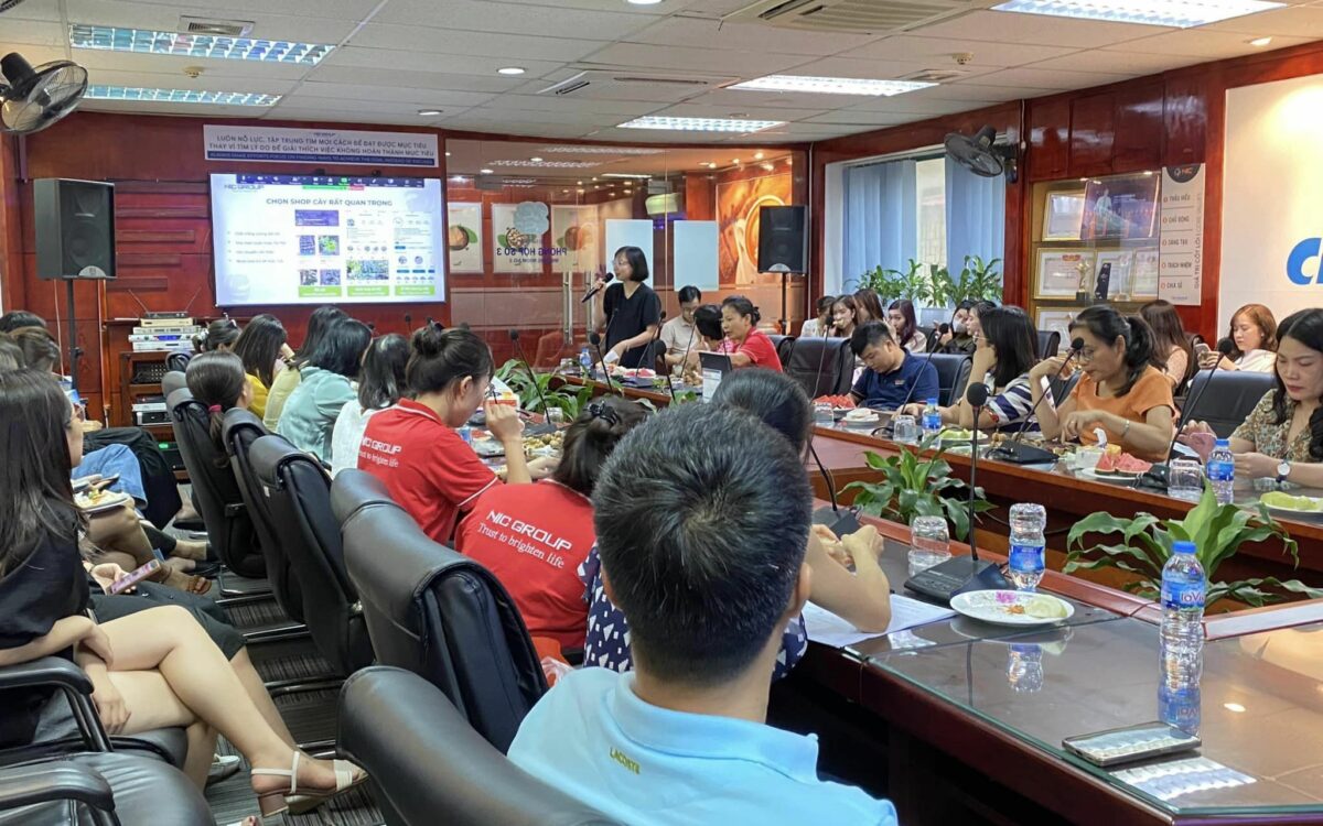 Happy Hour 22/9/2022 | Chia sẻ kiến thức trồng cây văn phòng & Thay đổi trong quy trình đón Nhân sự mới